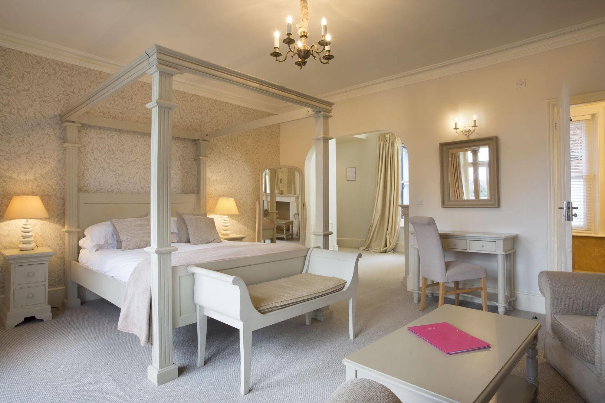 The Bell Hotel Сандвіч Екстер'єр фото